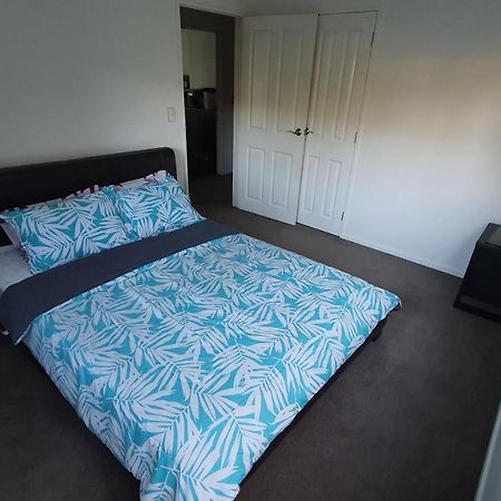 Stay In Valley Lower Hutt Εξωτερικό φωτογραφία