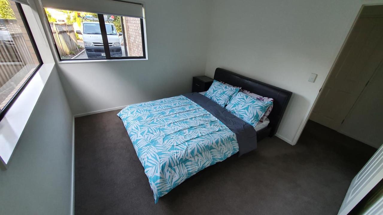 Stay In Valley Lower Hutt Εξωτερικό φωτογραφία