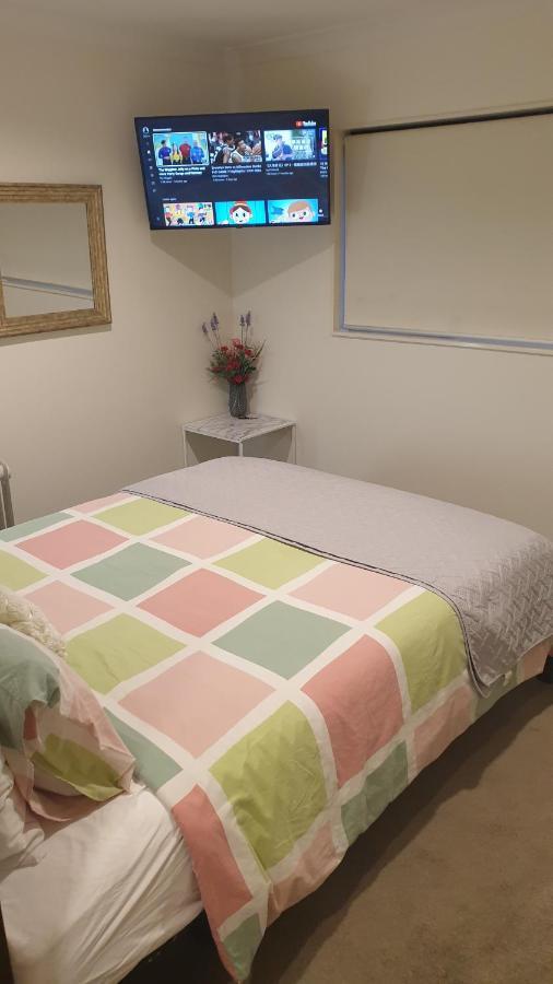 Stay In Valley Lower Hutt Εξωτερικό φωτογραφία