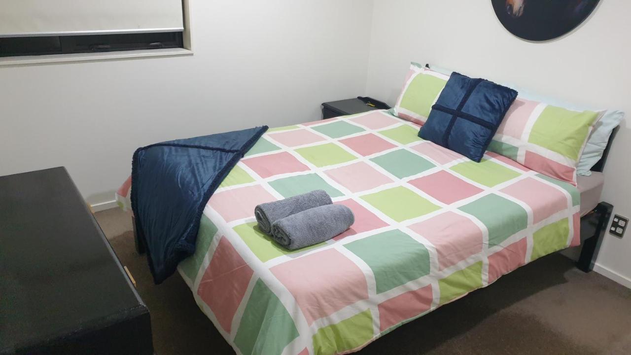 Stay In Valley Lower Hutt Εξωτερικό φωτογραφία