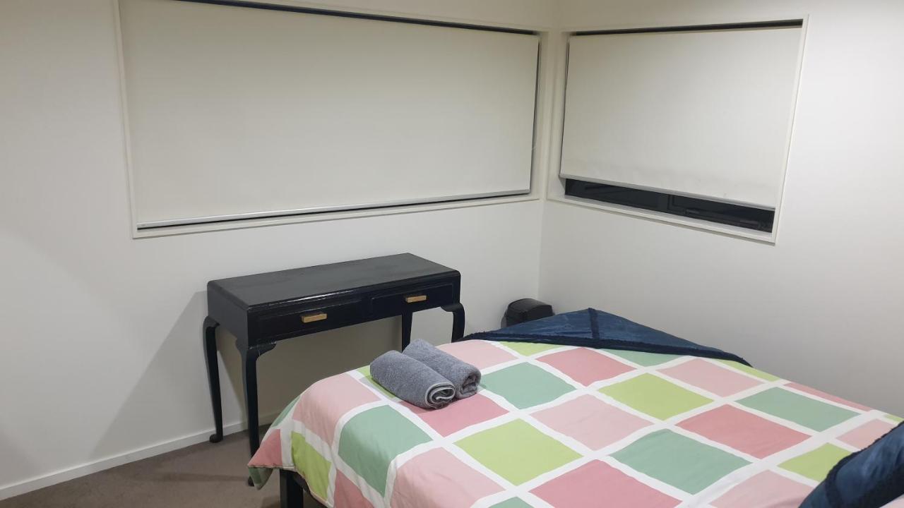 Stay In Valley Lower Hutt Εξωτερικό φωτογραφία